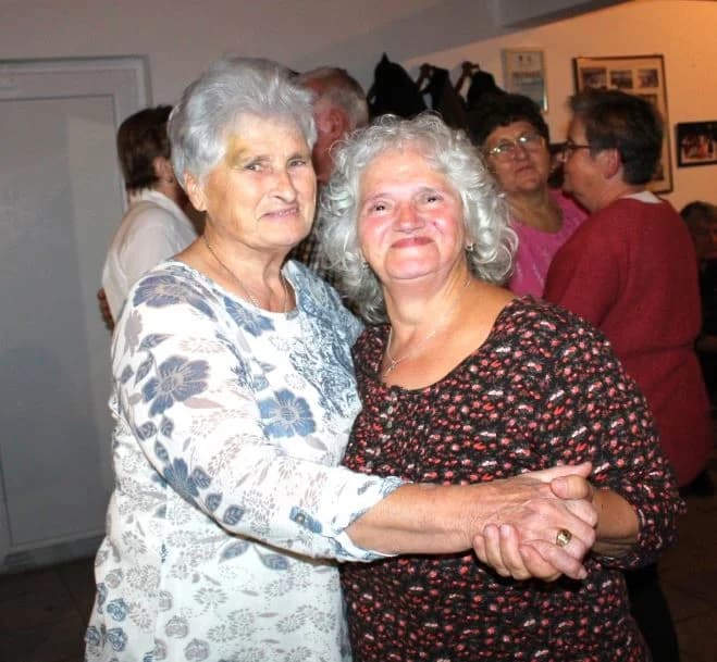 Pjesmom i plesom proslavili Martinje