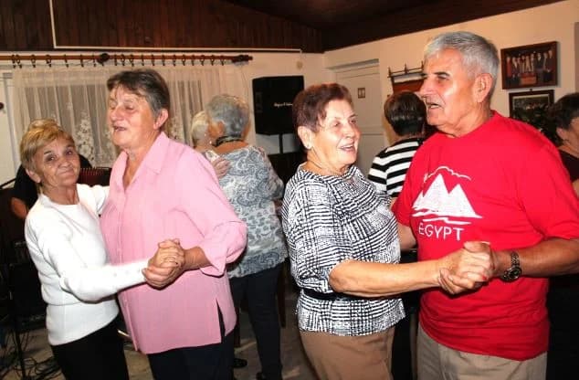 Pjesmom i plesom proslavili Martinje