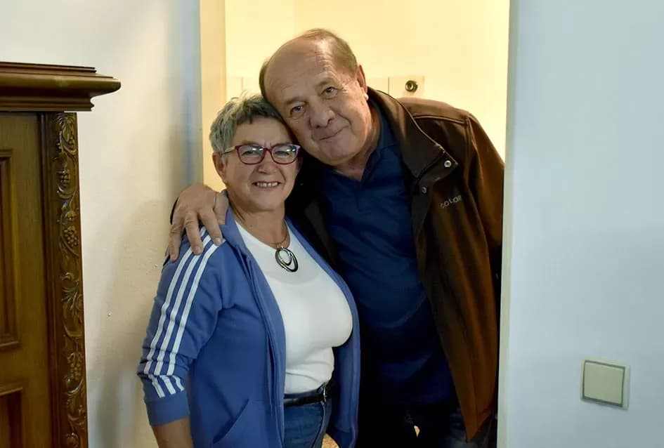 Veselo Martinje kod Anke i Branka Šutala: Bauer krstio mošt, Hodak novi kum