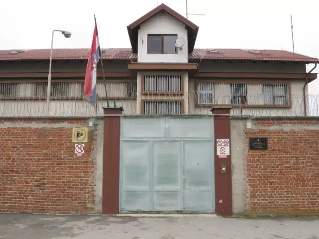 Galamila, lupala i vrijeđala policiju: 53-godišnjakinja završila u zatvoru