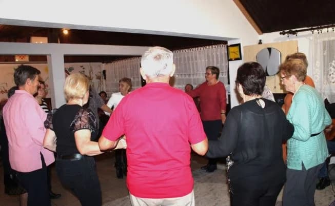 Pjesmom i plesom proslavili Martinje