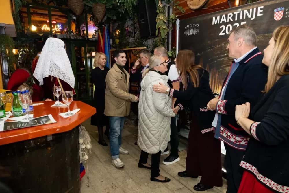 Kutjevačka tradicija osvojila Podgoricu: Martinje privuklo više od 500 gostiju