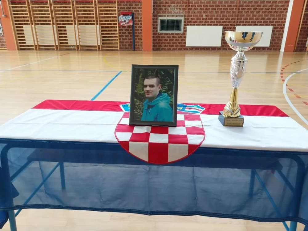MEMORIJALNI TURNIR MARKO PAVLIČEK: Pobjednici ponovo nogometaši Doljanovaca i Podgorja