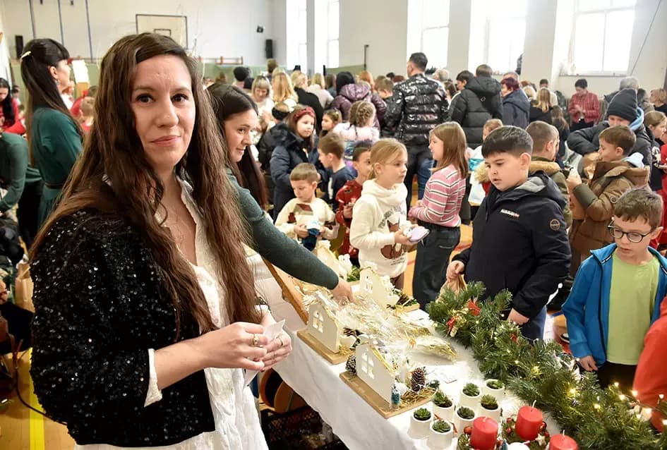 Toplina koja spaja: OŠ Julija Kempfa ponovno dirnula srca svojom blagdanskom izložbom „Prilika za sve“