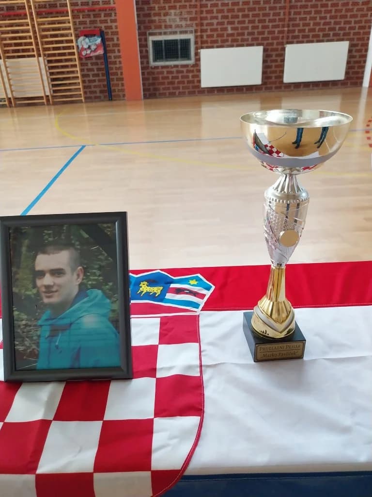 MEMORIJALNI TURNIR MARKO PAVLIČEK: Pobjednici ponovo nogometaši Doljanovaca i Podgorja
