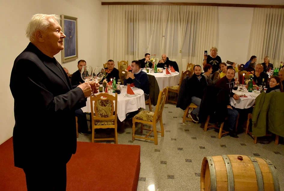 Ovogodišnji vinski kum Petar Mirković, Enjingijev poslovni partner