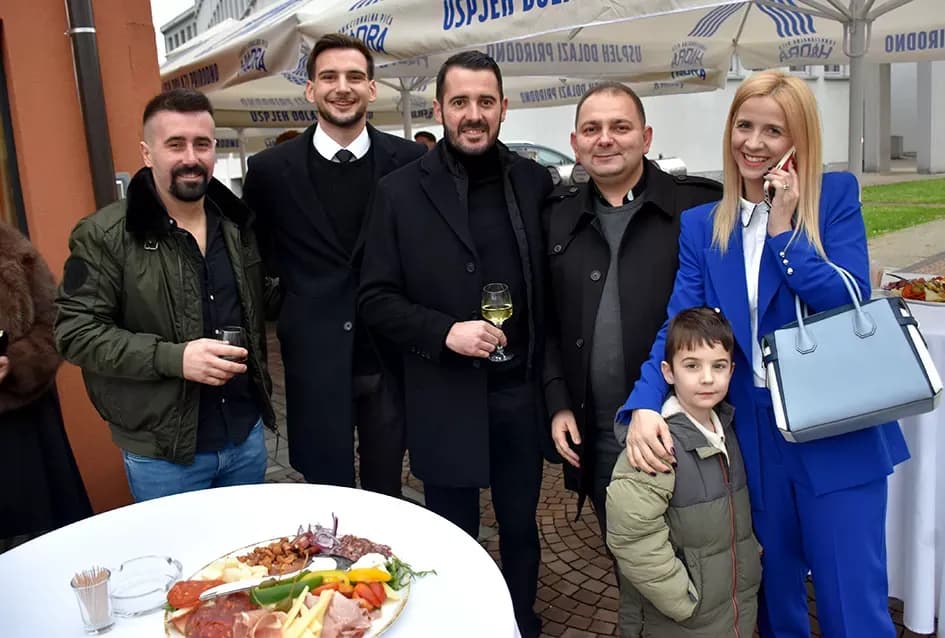 Otvoren požeški restoran Mama Mia La Pasta – novi projekt obitelj Drežnjak