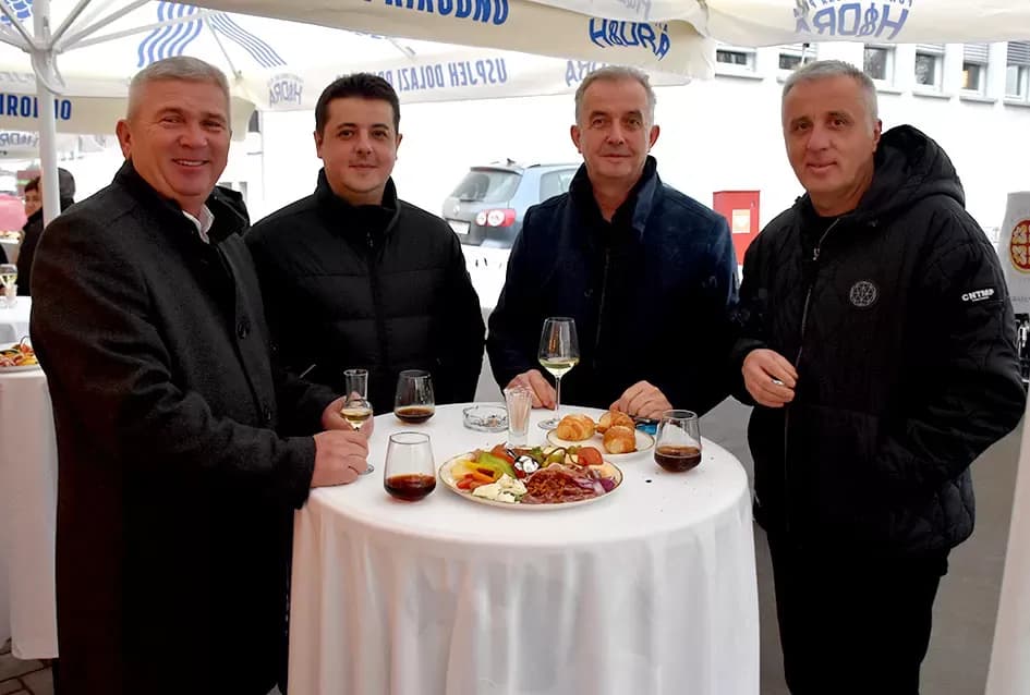 Otvoren požeški restoran Mama Mia La Pasta – novi projekt obitelj Drežnjak