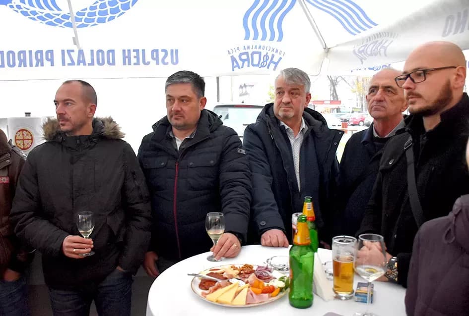 Otvoren požeški restoran Mama Mia La Pasta – novi projekt obitelj Drežnjak