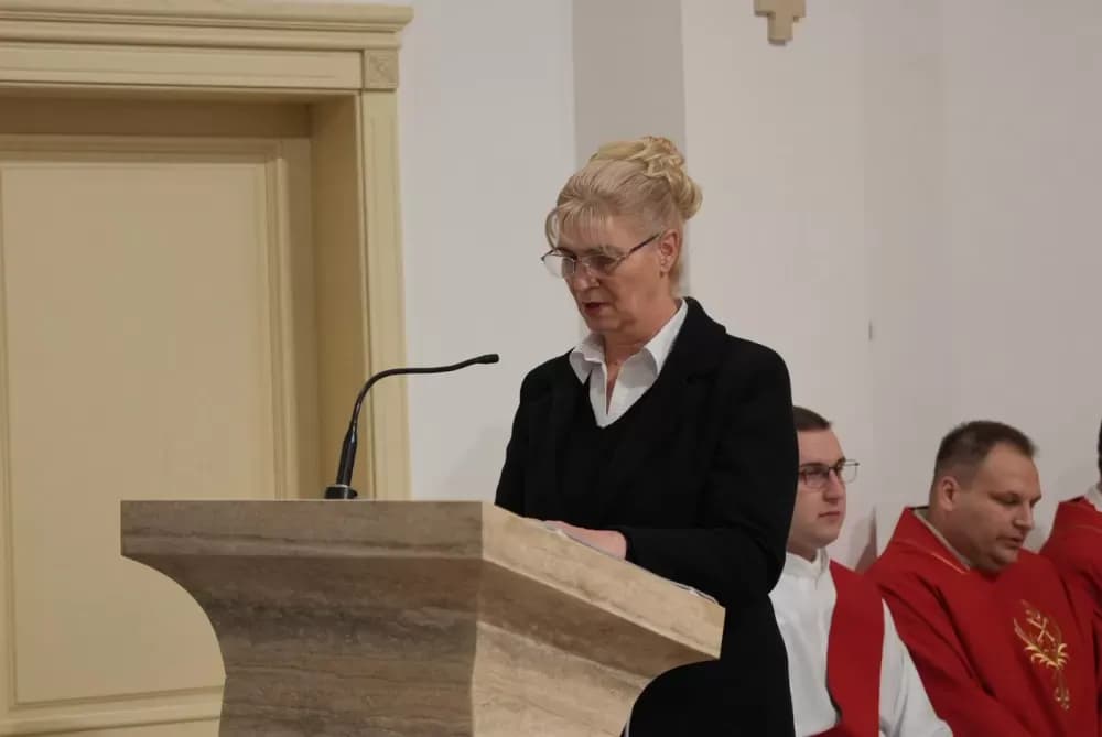 Polaganjem vijenaca i svečanom misom započelo obilježavanje Dana Općine Jakšić