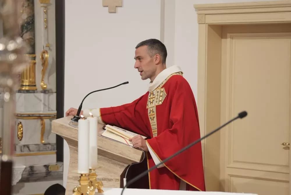 Polaganjem vijenaca i svečanom misom započelo obilježavanje Dana Općine Jakšić