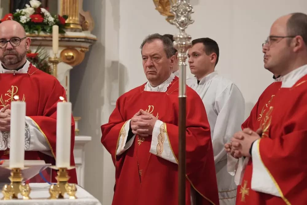 Polaganjem vijenaca i svečanom misom započelo obilježavanje Dana Općine Jakšić