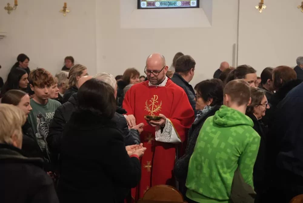 Polaganjem vijenaca i svečanom misom započelo obilježavanje Dana Općine Jakšić