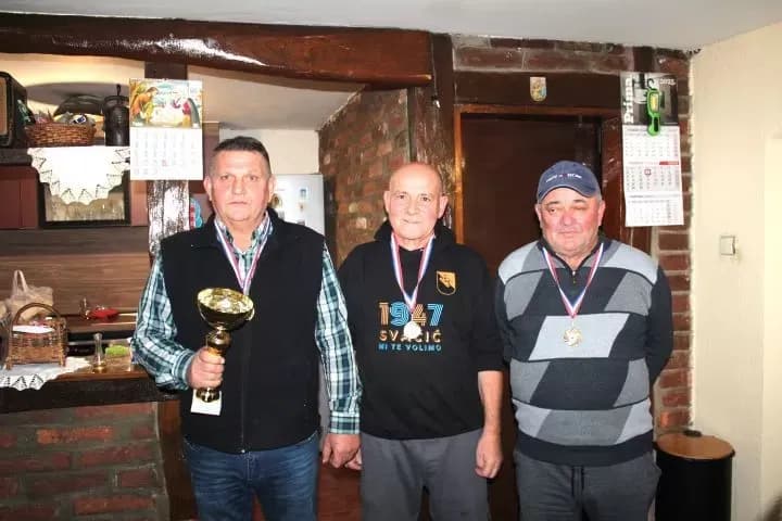 Zajednička večera i druženje nakon osvajanja zlatne medalje