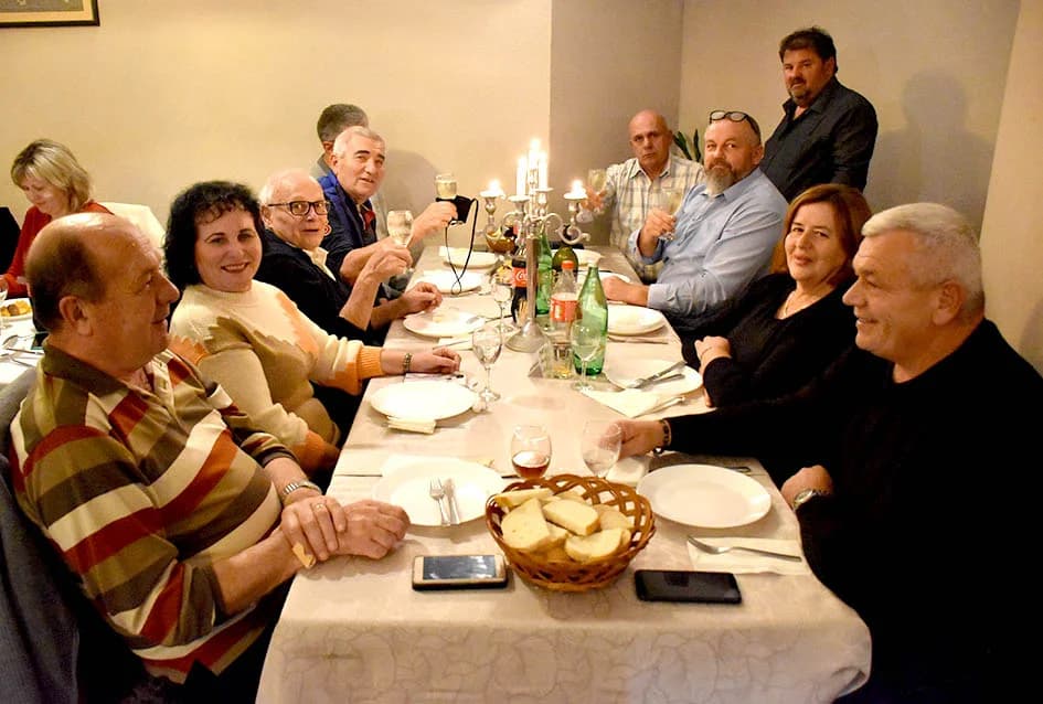 Supruge vinara došle na svoje, ples do jutra