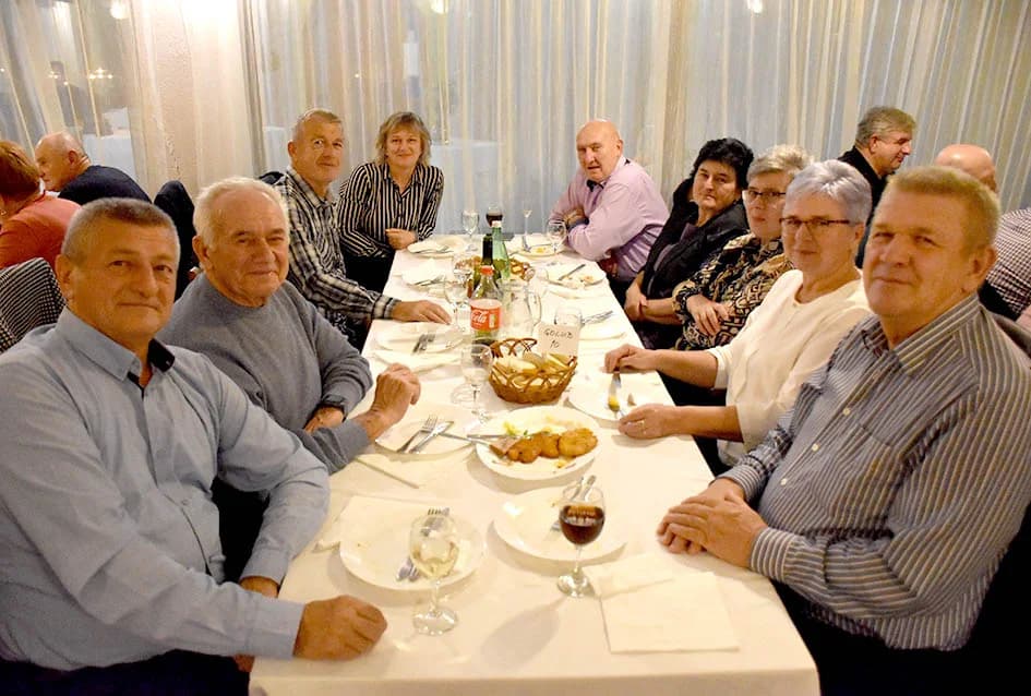 Supruge vinara došle na svoje, ples do jutra