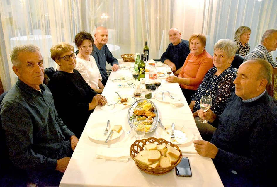 Supruge vinara došle na svoje, ples do jutra