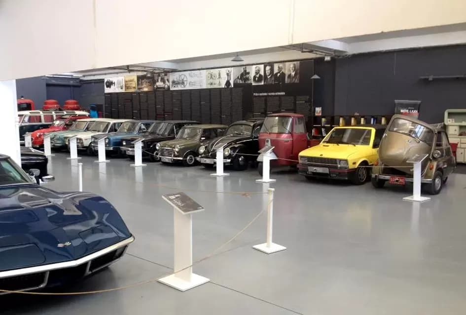 Požeška garaža čuva blago: Siniša Bosanac i rijetki Yugo Cabrio koji mami uzdahe