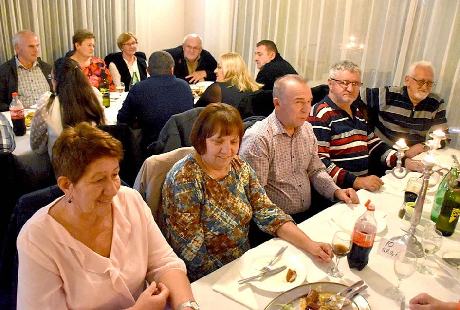 Supruge vinara došle na svoje, ples do jutra