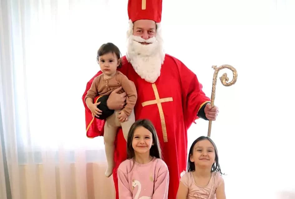 Sveti Nikola po prvi puta razveselio djecu u Štitnjaku: Krampus ostao bez posla, darovi stigli u svaku dobru čizmicu