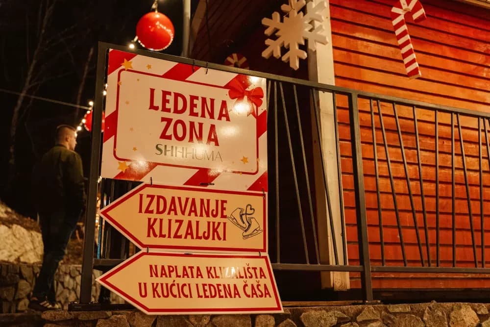 Blagdanska čarolija pod Zlatnim Papukom: Otvorena Ninina čarobna Shhhuma