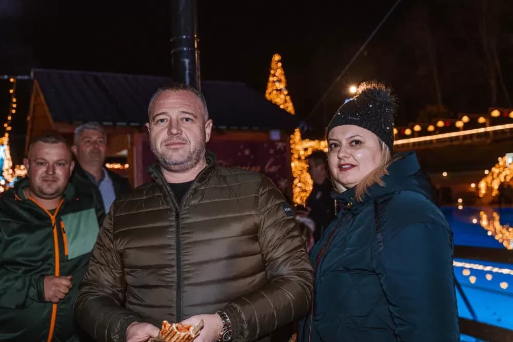 Blagdanska čarolija pod Zlatnim Papukom: Otvorena Ninina čarobna Shhhuma