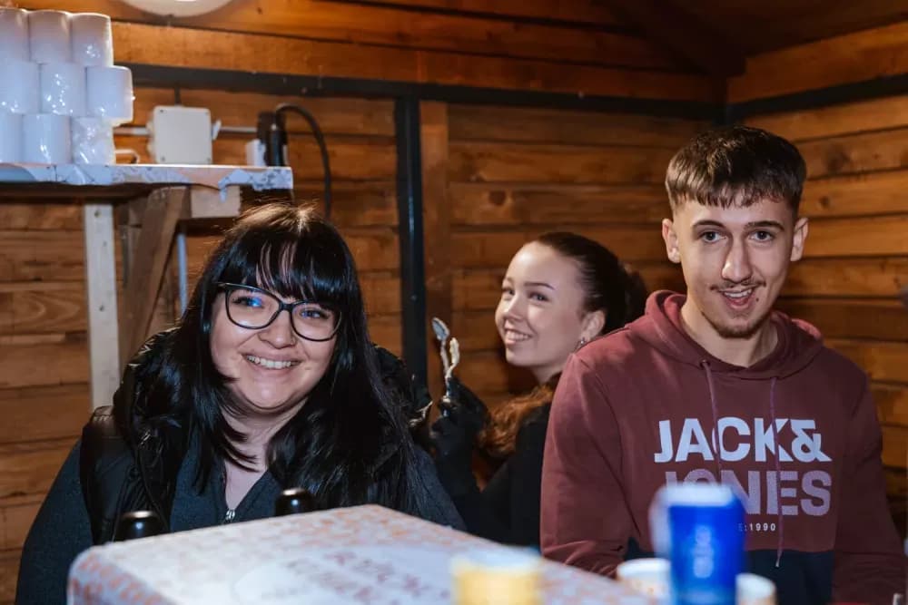 Blagdanska čarolija pod Zlatnim Papukom: Otvorena Ninina čarobna Shhhuma