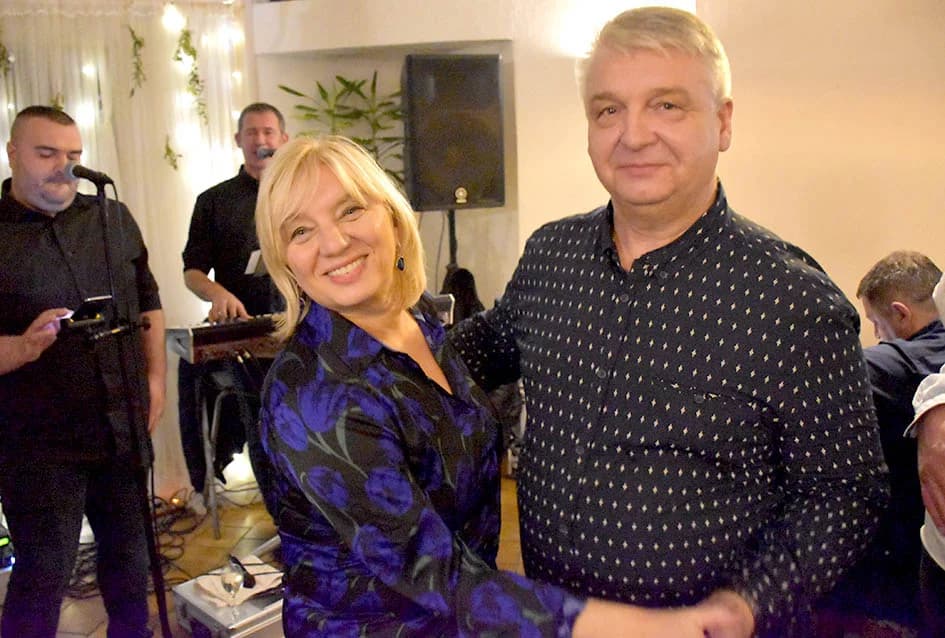 Supruge vinara došle na svoje, ples do jutra