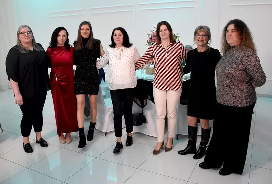 Plesna zabava u Gloriji unijela blagdanski duh u Požegu