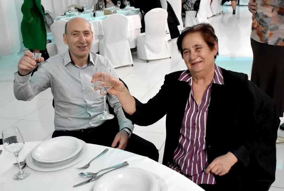 Plesna zabava u Gloriji unijela blagdanski duh u Požegu