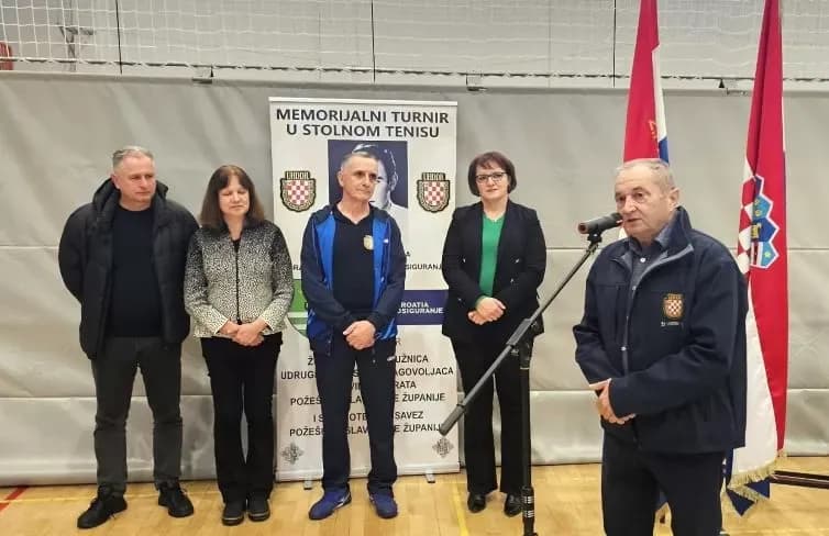 MEMORIJALNI STOLNOTENISKI TURNIR „ROBERT SESAR“: Ovogodišnji pobjednik ekipa „Halo 92“ iz Vinkovaca