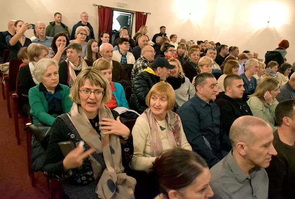 Od Lisinskog do Južne Koreje: ʼVila Velebitaʼ i ʼSinovi Ataraʼ priredili nezaboravnu adventsku večer