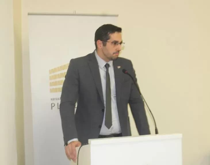 Otvorena izložba „Duvno polje-kraljevsko prijestolje“-   suvremena interpretacija predaje o krunidbi kralja Tomislava