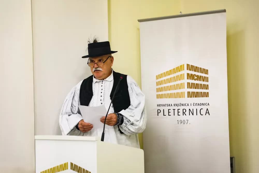 Otvorena izložba „Duvno polje-kraljevsko prijestolje“-   suvremena interpretacija predaje o krunidbi kralja Tomislava