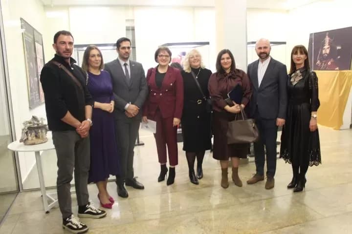 Otvorena izložba „Duvno polje-kraljevsko prijestolje“-   suvremena interpretacija predaje o krunidbi kralja Tomislava