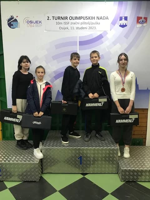 STRELJAŠTVO: Hana Hormot osvojila brončanu medalju, a Bruno Farkaš i Noa Hormot imaju osobne rekorde!