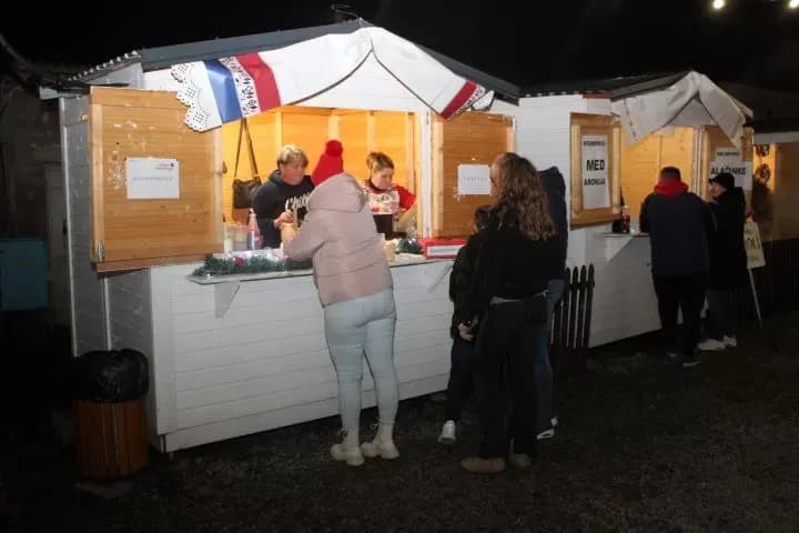 BEĆARSKI ŠOR: U veselom adventskom raspoloženju uz pikantni lovački čobanac i Tamburaški sastav „Zlatna dolina“