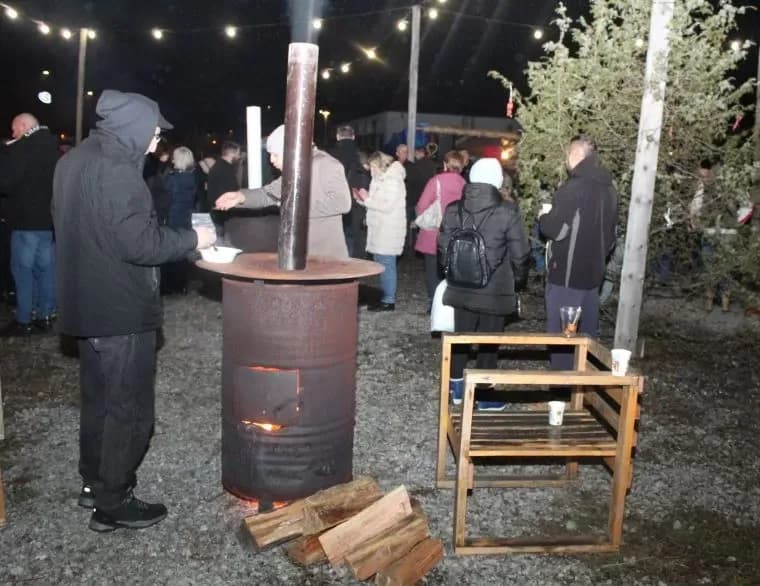 BEĆARSKI ŠOR: U veselom adventskom raspoloženju uz pikantni lovački čobanac i Tamburaški sastav „Zlatna dolina“