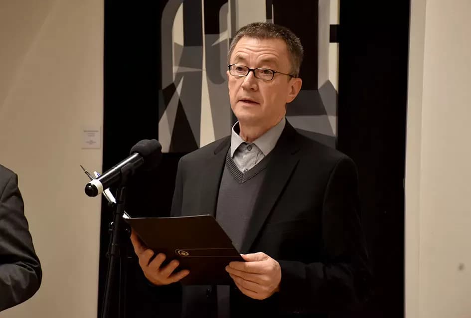 FRAGMENTI PROLAZNOSTI: Izložba Anite Grbavac Jakobović u Gradskom muzeju Požega ovjekovječila arkade kao simbole trajanja