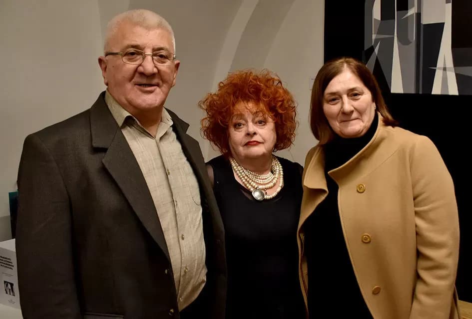 FRAGMENTI PROLAZNOSTI: Izložba Anite Grbavac Jakobović u Gradskom muzeju Požega ovjekovječila arkade kao simbole trajanja