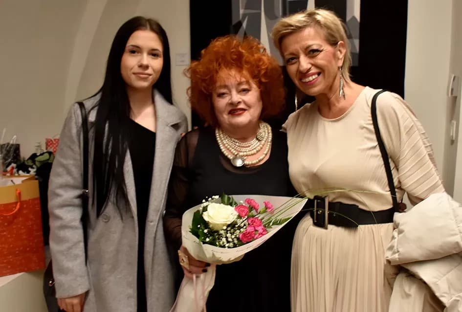 FRAGMENTI PROLAZNOSTI: Izložba Anite Grbavac Jakobović u Gradskom muzeju Požega ovjekovječila arkade kao simbole trajanja
