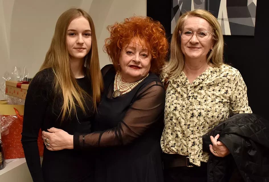 FRAGMENTI PROLAZNOSTI: Izložba Anite Grbavac Jakobović u Gradskom muzeju Požega ovjekovječila arkade kao simbole trajanja
