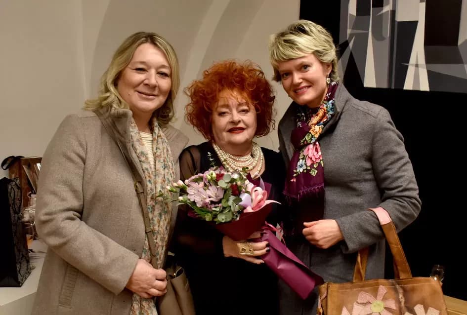 FRAGMENTI PROLAZNOSTI: Izložba Anite Grbavac Jakobović u Gradskom muzeju Požega ovjekovječila arkade kao simbole trajanja