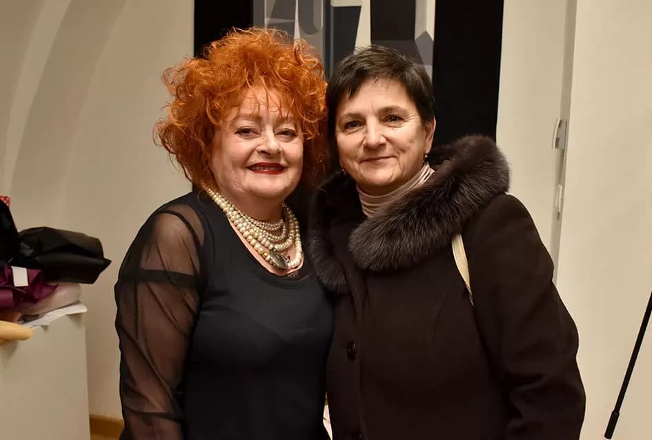 FRAGMENTI PROLAZNOSTI: Izložba Anite Grbavac Jakobović u Gradskom muzeju Požega ovjekovječila arkade kao simbole trajanja