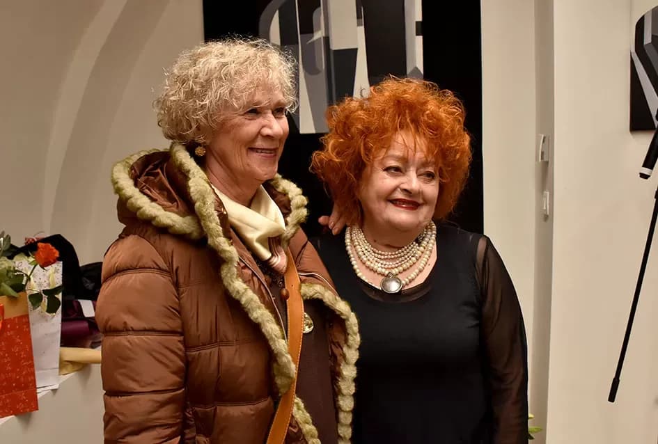 FRAGMENTI PROLAZNOSTI: Izložba Anite Grbavac Jakobović u Gradskom muzeju Požega ovjekovječila arkade kao simbole trajanja