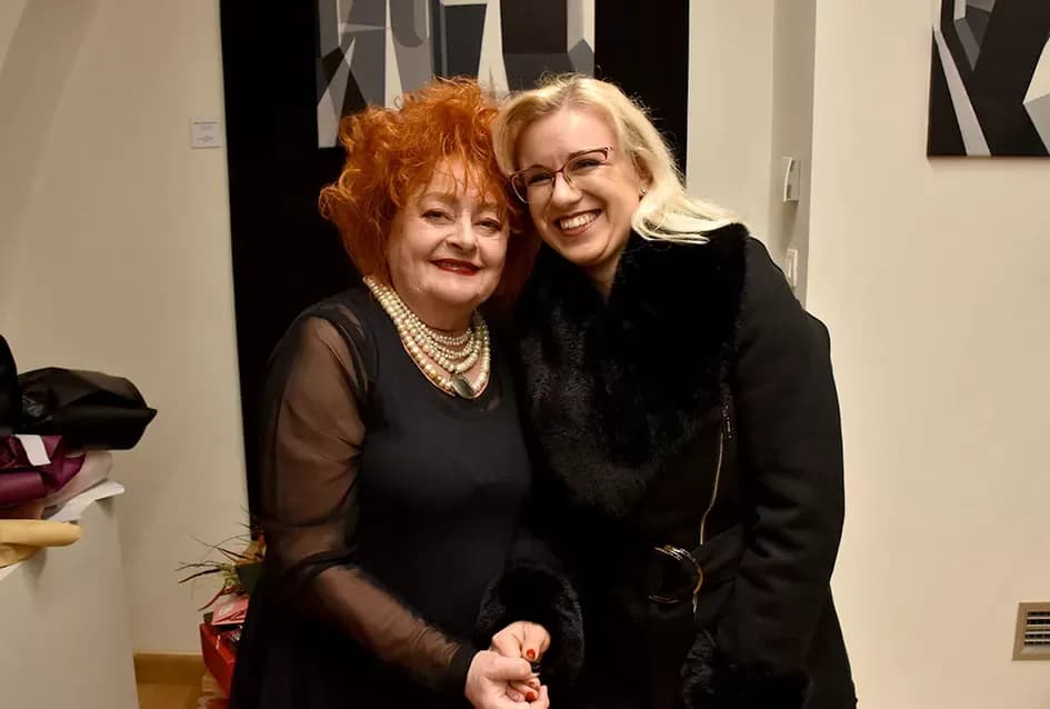 FRAGMENTI PROLAZNOSTI: Izložba Anite Grbavac Jakobović u Gradskom muzeju Požega ovjekovječila arkade kao simbole trajanja