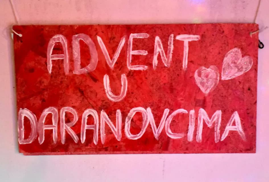 Mladi Daranovci zajedništvom i entuzijazmom oživjeli adventsku priču svoga mjesta koja je okupila gotovo 200 mještana