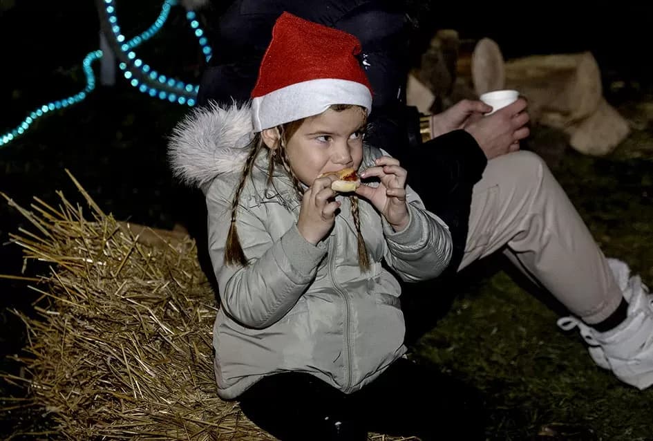Mladi Daranovci zajedništvom i entuzijazmom oživjeli adventsku priču svoga mjesta koja je okupila gotovo 200 mještana