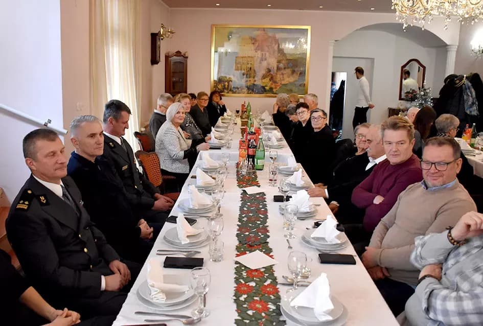 Božićni susret roditelja poginulih branitelja