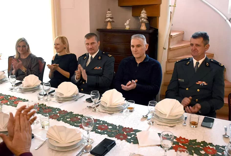 Božićni susret roditelja poginulih branitelja